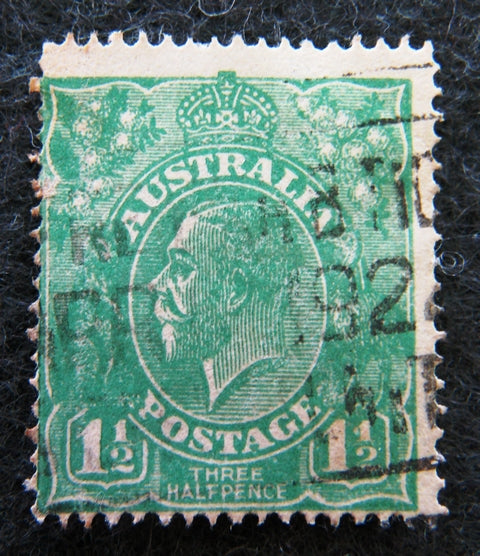 Australian 1913 - 36 Green 1 1/2d 1 1/2 penny King George V KGV stamp Definitive Issue R28