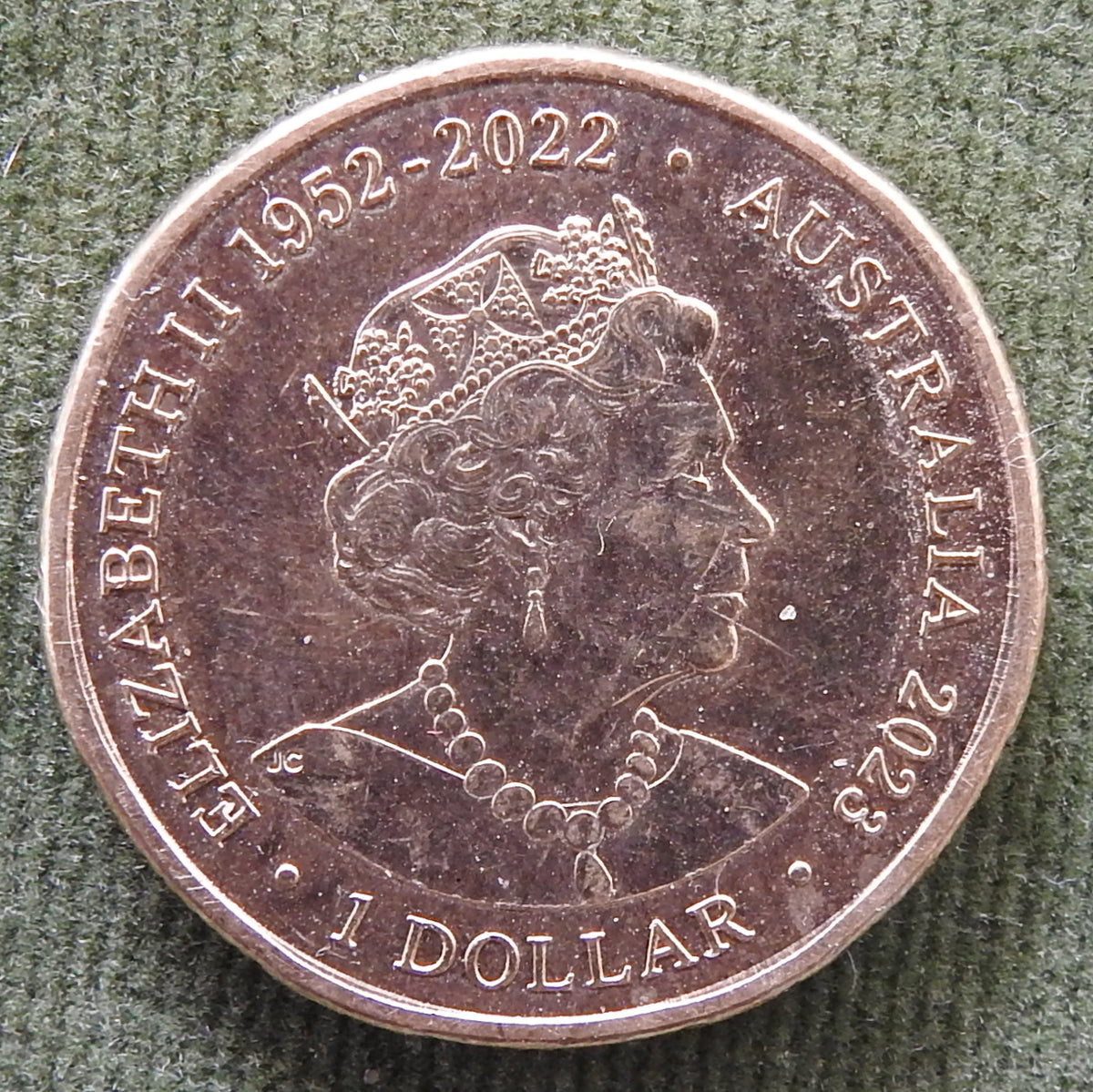 Australian 2023 1 Dollar AFL Premiership Season Queen Elizabeth Coin