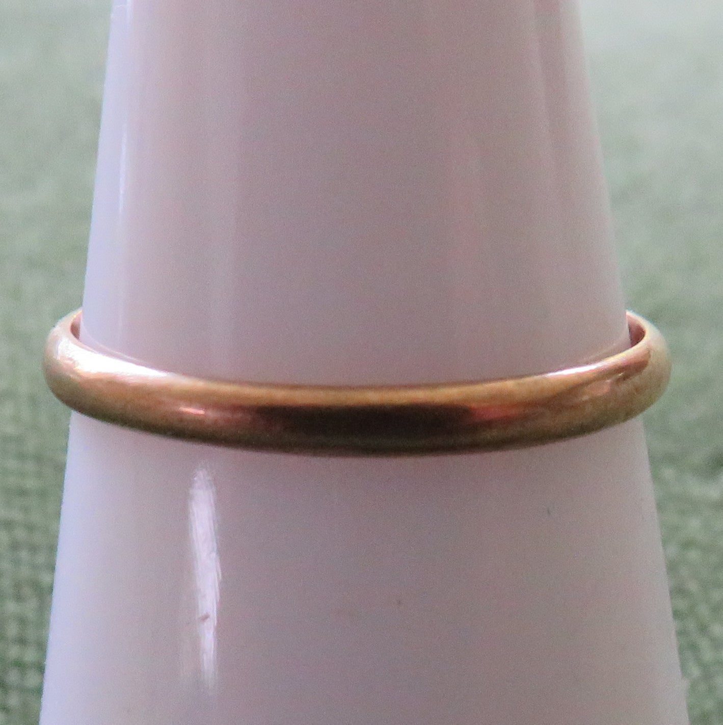 9ct Gold Apex Dome Top Wedding Ring c1940