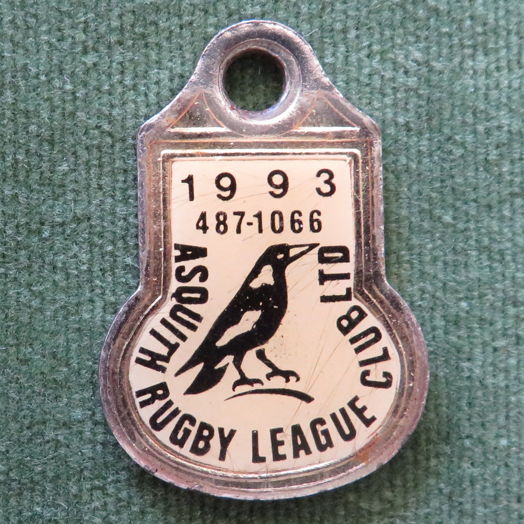 Asquith Rugby Leage Club 1993 Members Badge – Gumnut Antiques