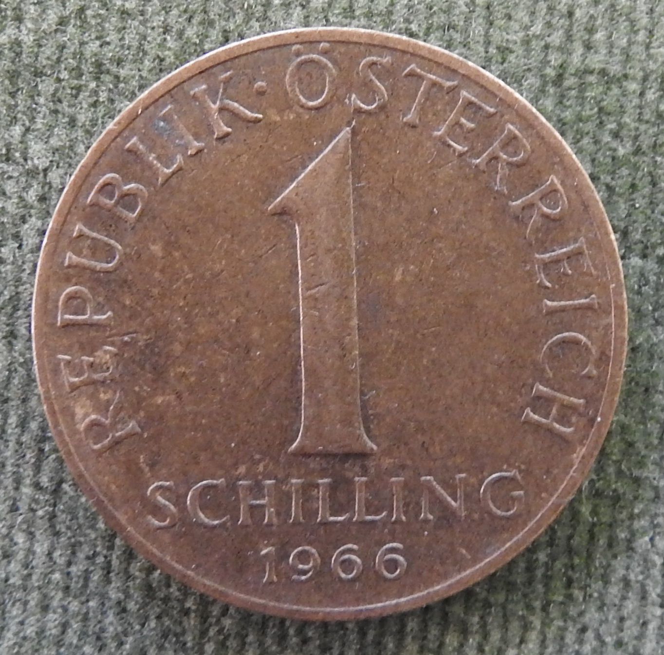 Austria 1966 1 Schilling Three Edelweiss Flowers Coin