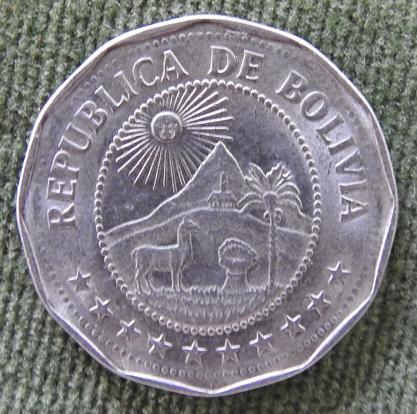 Bolivia 1972 25 Centavos Coin Emblem of Bolivia