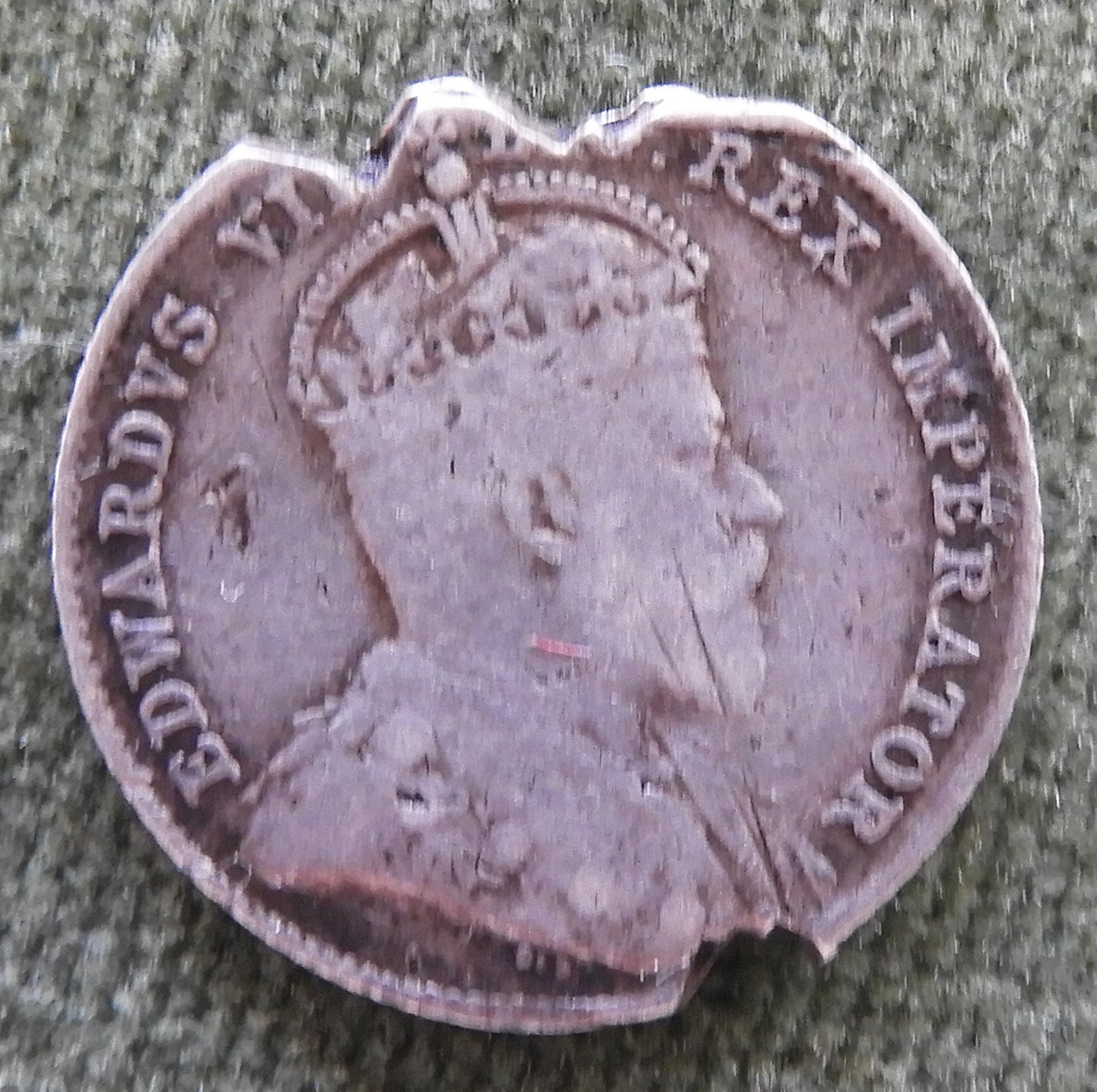 Canada 1910 10 Cent Silver Coin - Disfigured