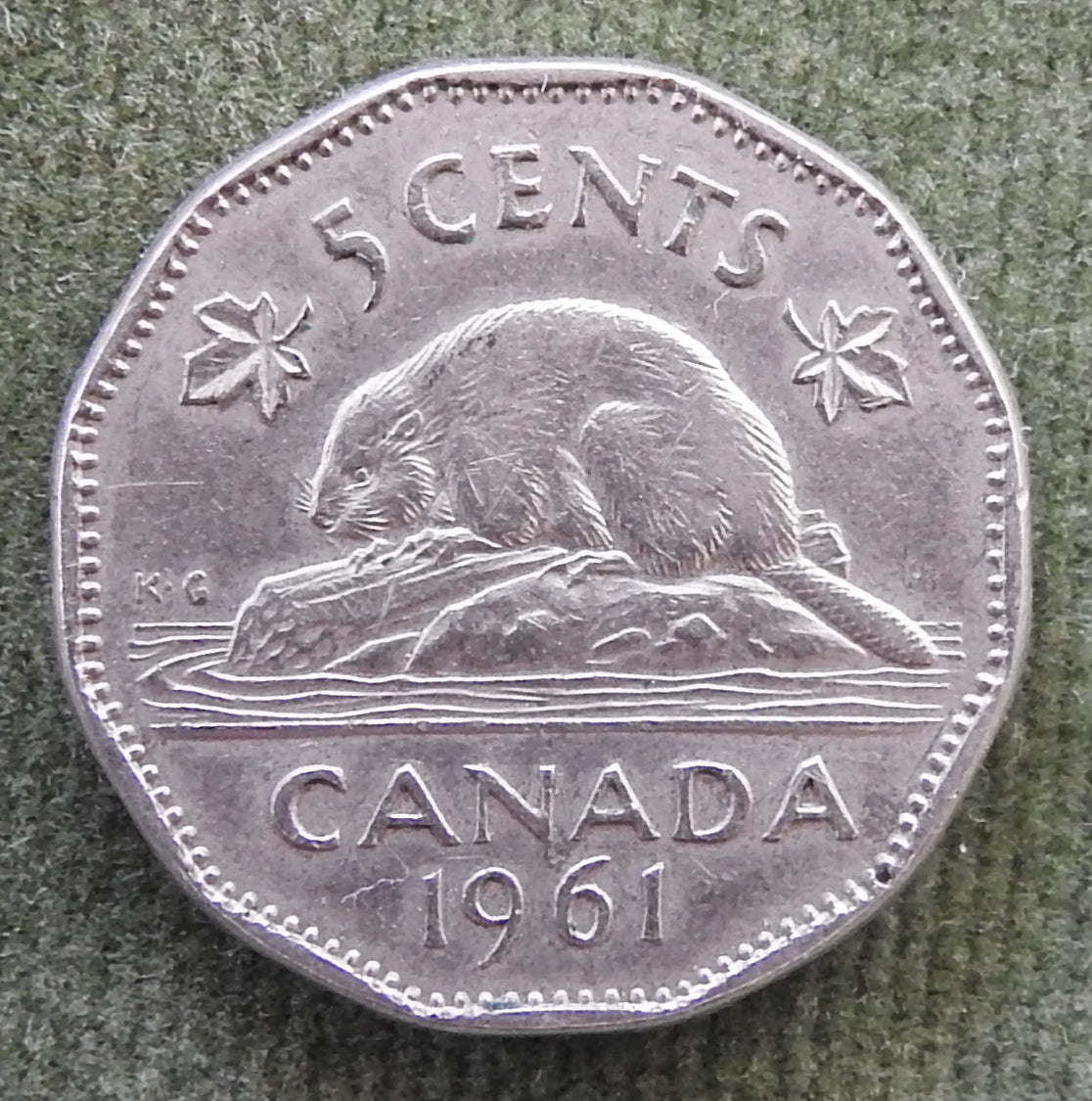Canada 1961 5 Cent Coin Queen Elizabeth II North American Beaver