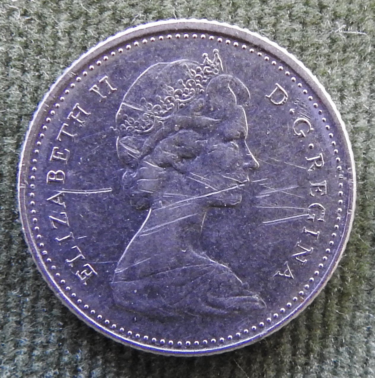 Canada 1972 10 Cent Coin Queen Elizabeth II Bluenose Under Sail