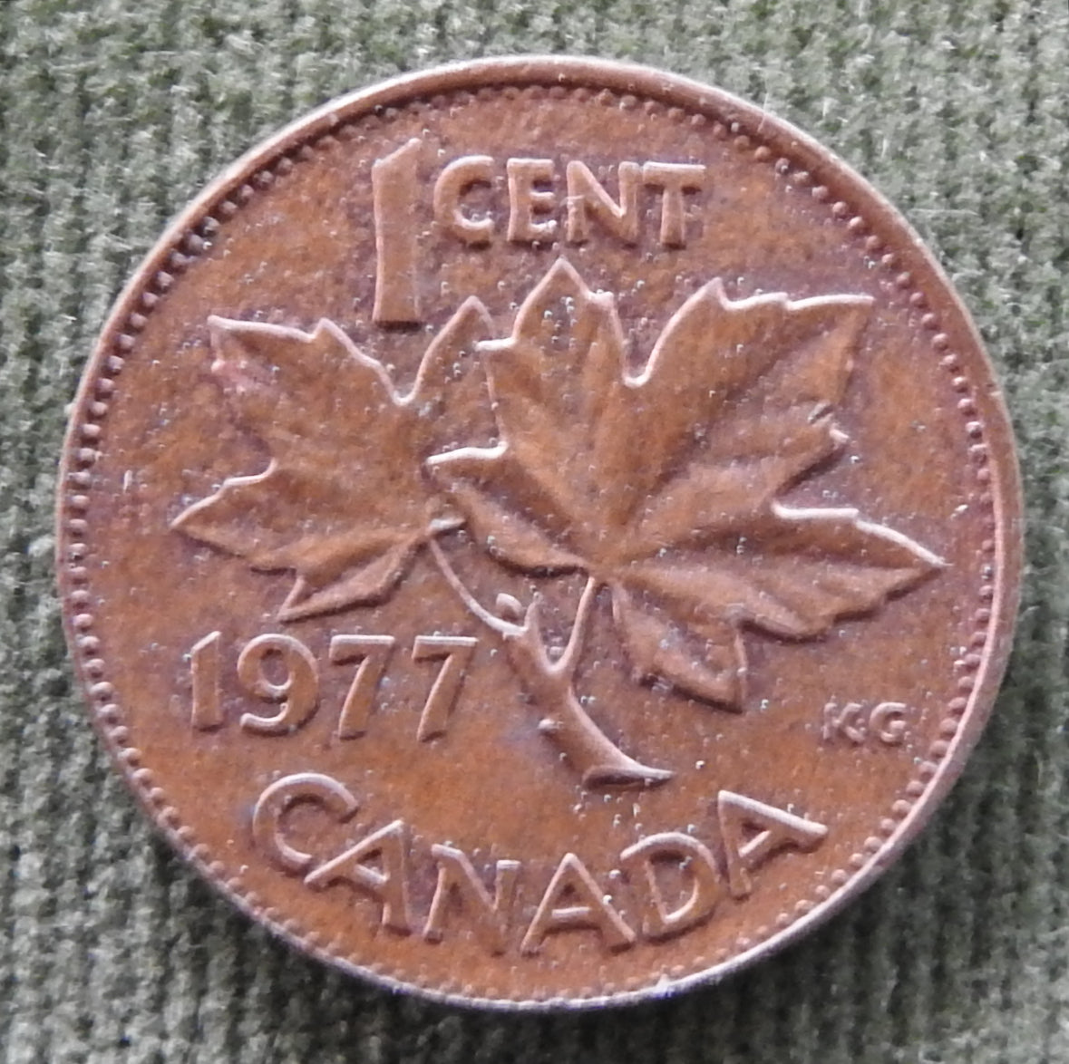 Canada 1977 1 Cent Coin Queen Elizabeth II Maple Twig