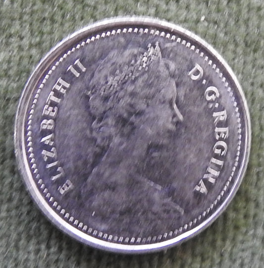 Canada 1981 10 Cent Bluenose Under Sail Queen Elizabeth II Coin