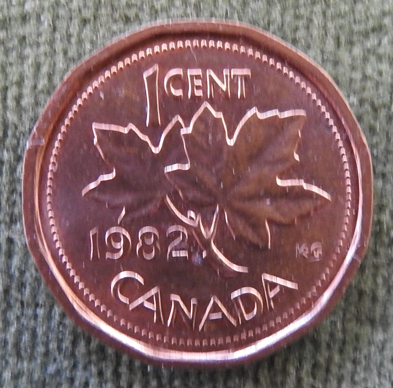 Canada 1982 1 Cent Maple Leaf Queen Elizabeth II Coin