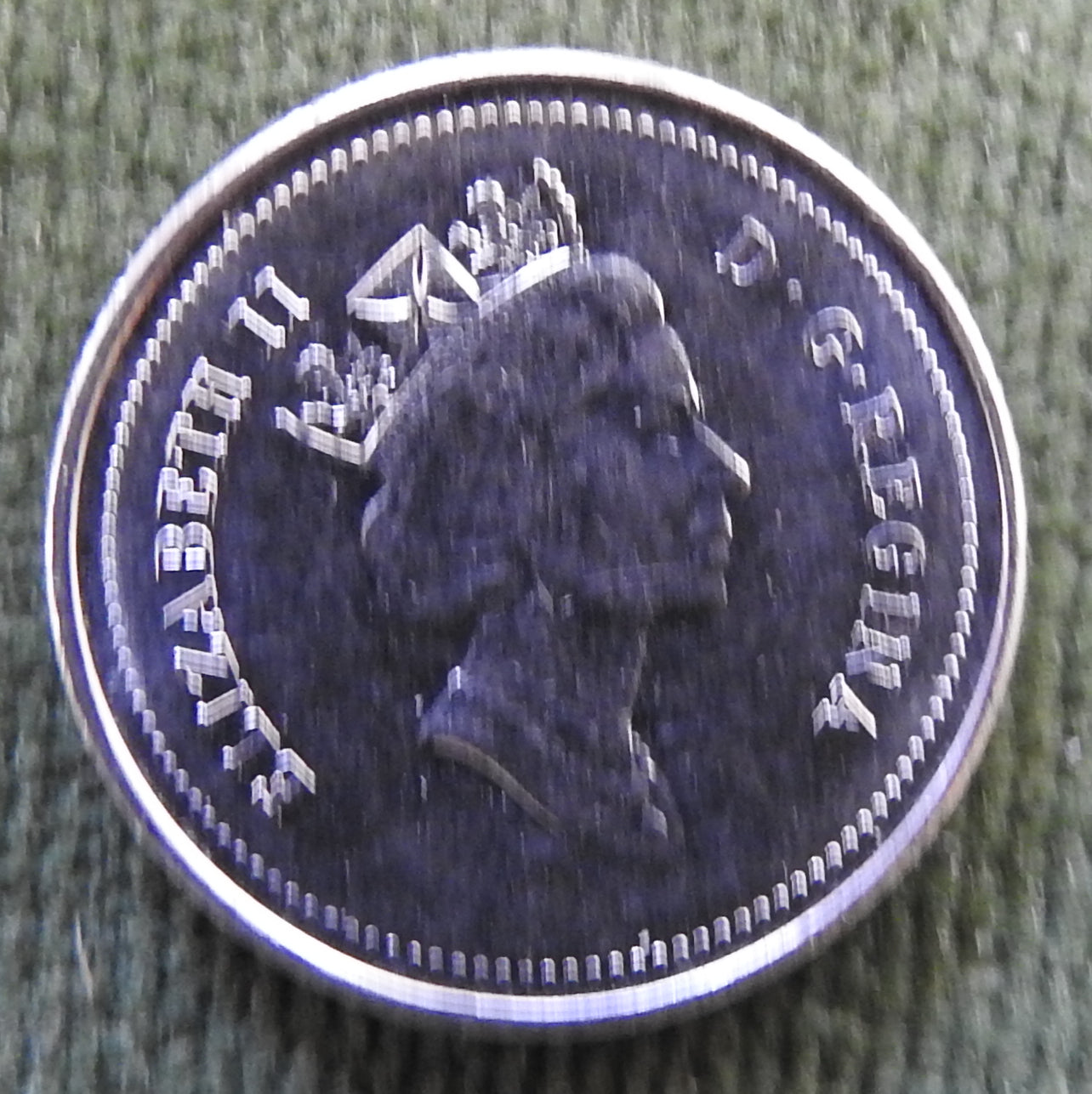 Canada 1990 10 Cent Bluenose Under Sail Queen Elizabeth II Coin