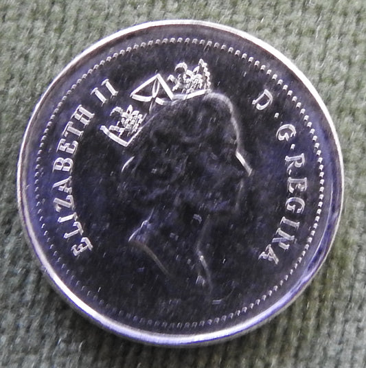 Canada 1995 10 Cent Bluenose Under Sail Queen Elizabeth II Coin