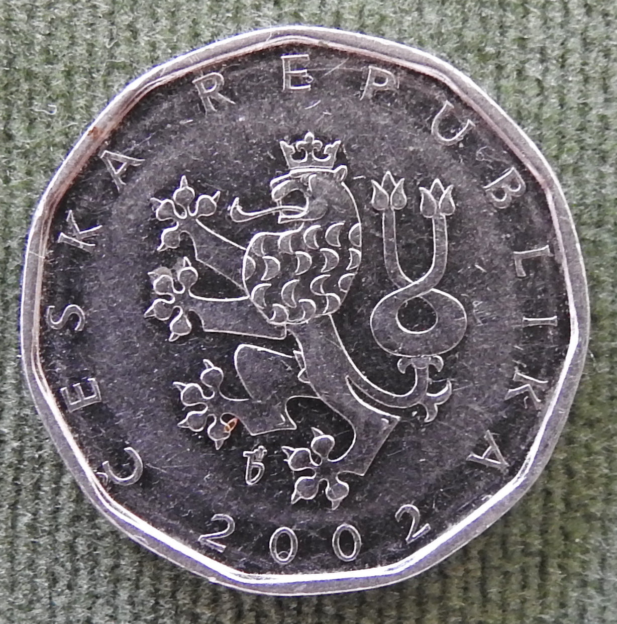 Ceska Czech Republic 2002 2 Koruna Coin - Circulated