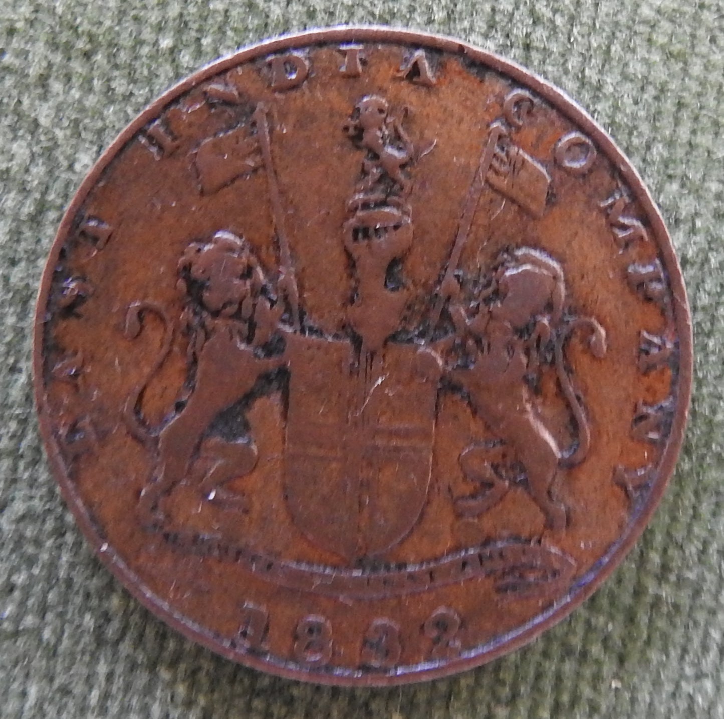 East India Company 1832 One Quarter Anna Coin Coat of arms of the East India Company 1247/1832/١٢۴٧