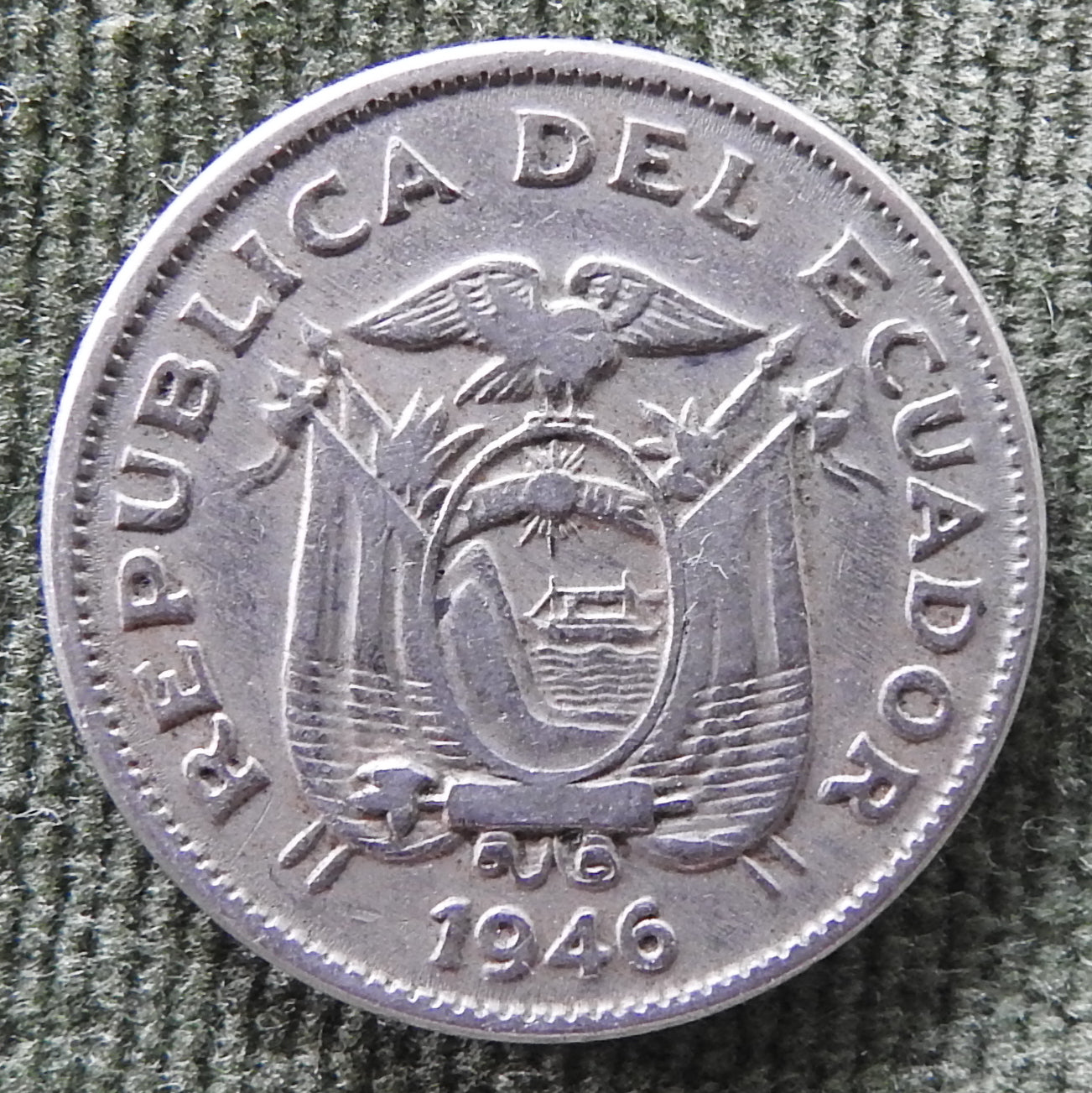 Ecuador 1946 10 Centavos Coin Coat Of Arms