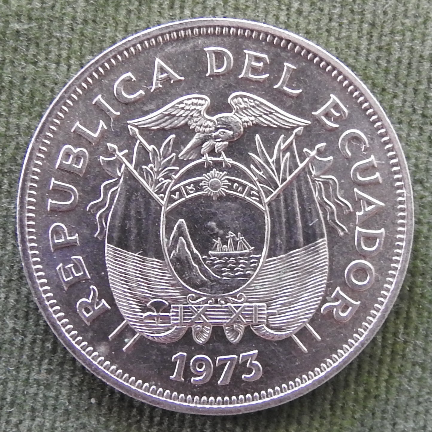 Ecuador 1973 2 Sucres Dos Sucres Coin - Mintage Of 2,000 Only