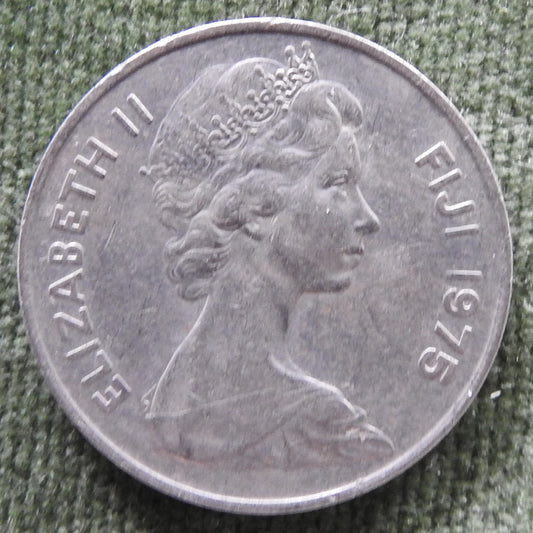 Fiji 1975 10 Cent Queen Elizabeth Coin Throwing Club