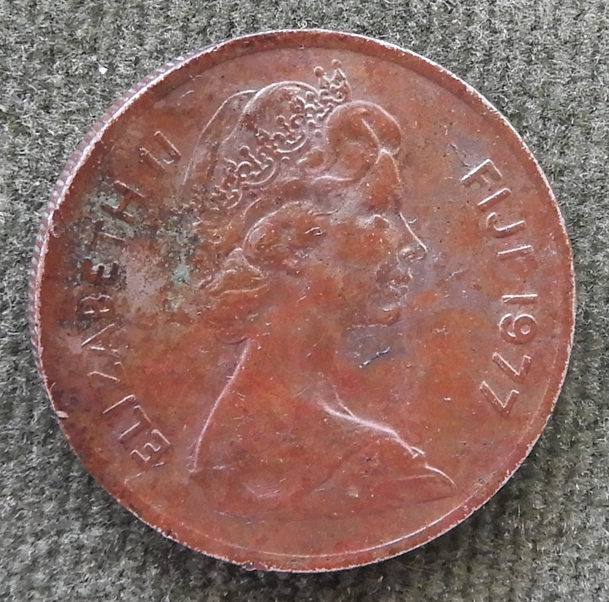 Fiji 1977 5 Cent Queen Elizabeth Coin - Disfigured