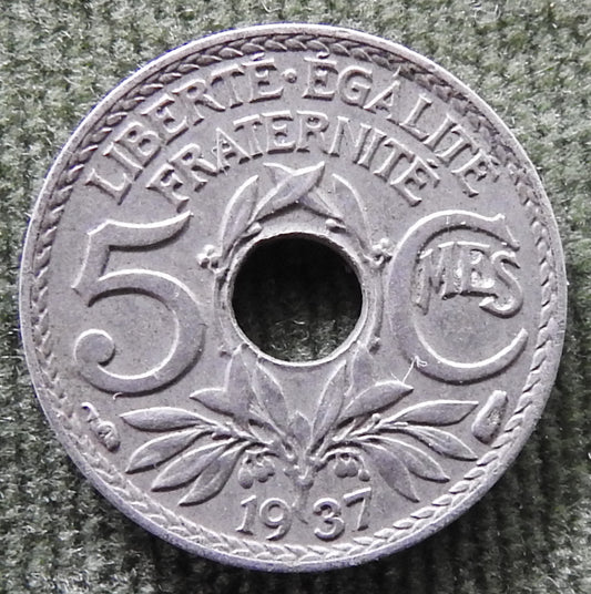 French 1937 5 Centimes Coin - Circulated
