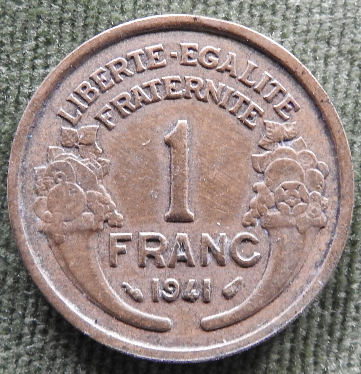French 1941 1 Franc Coin - Circulated