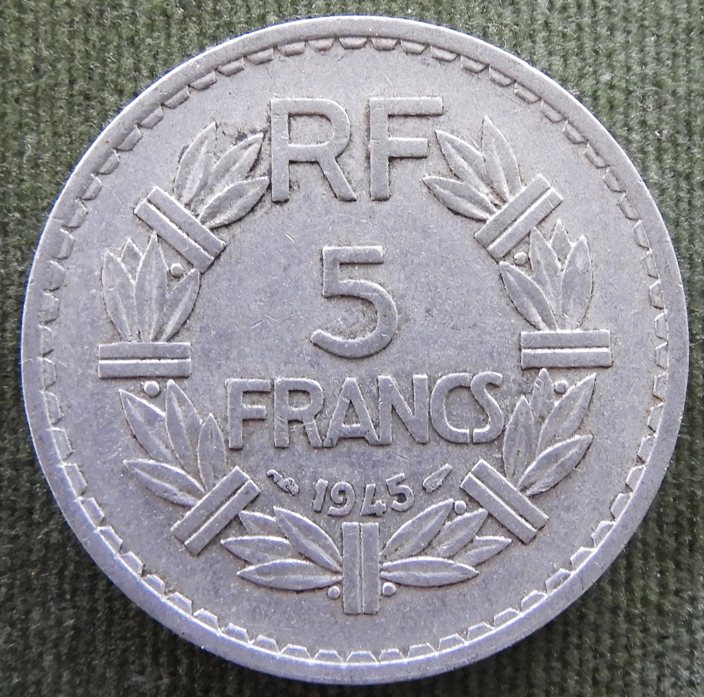 French 1945 5 Franc Coin - Circulated