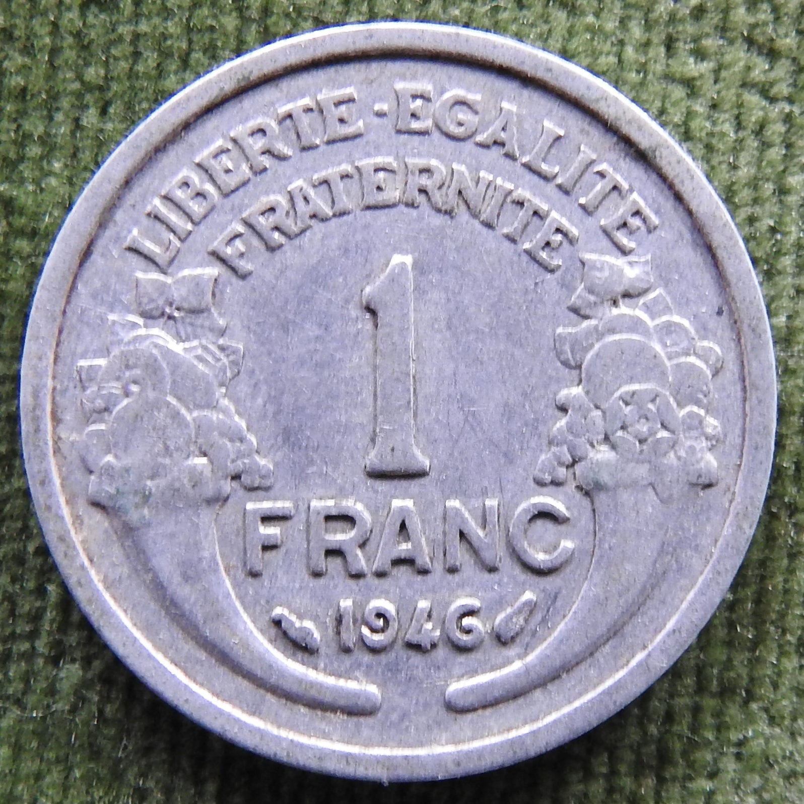 French 1946 1 Franc Coin - Circulated – Gumnut Antiques