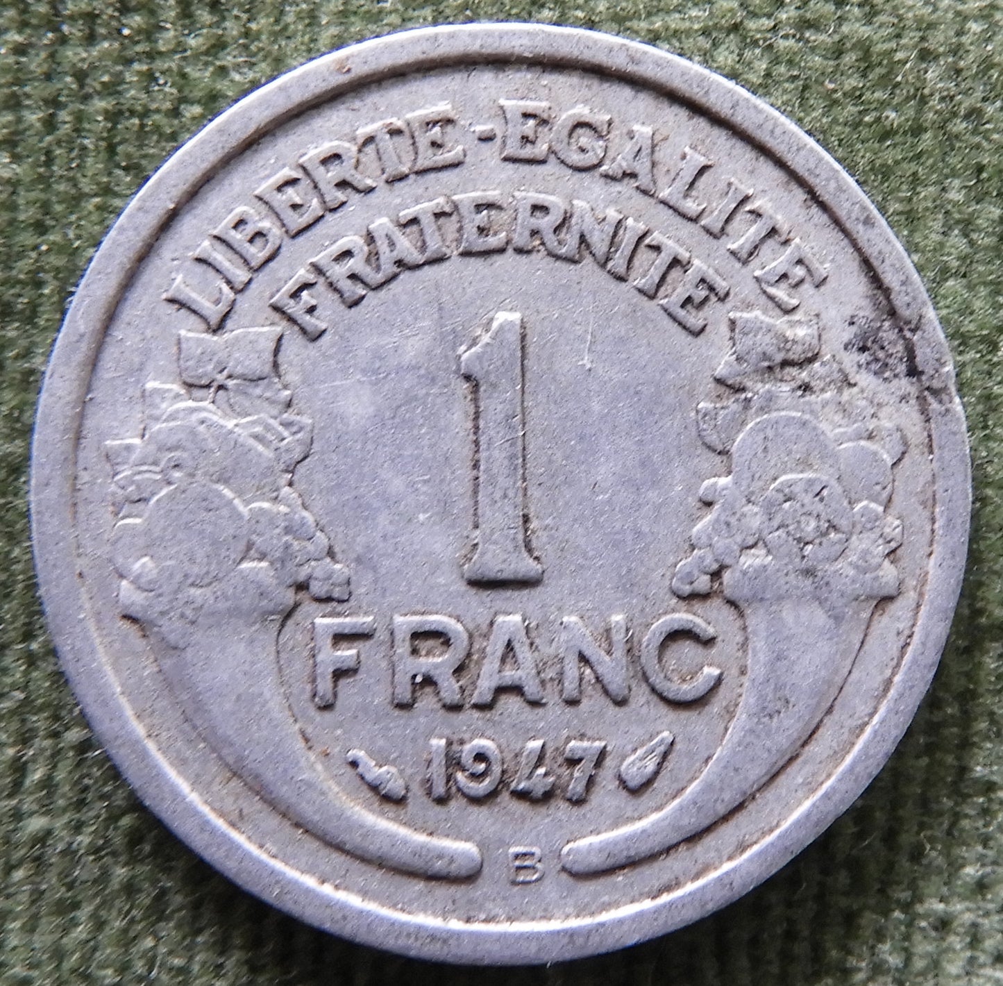 French 1947 B 1 Franc Coin - Circulated