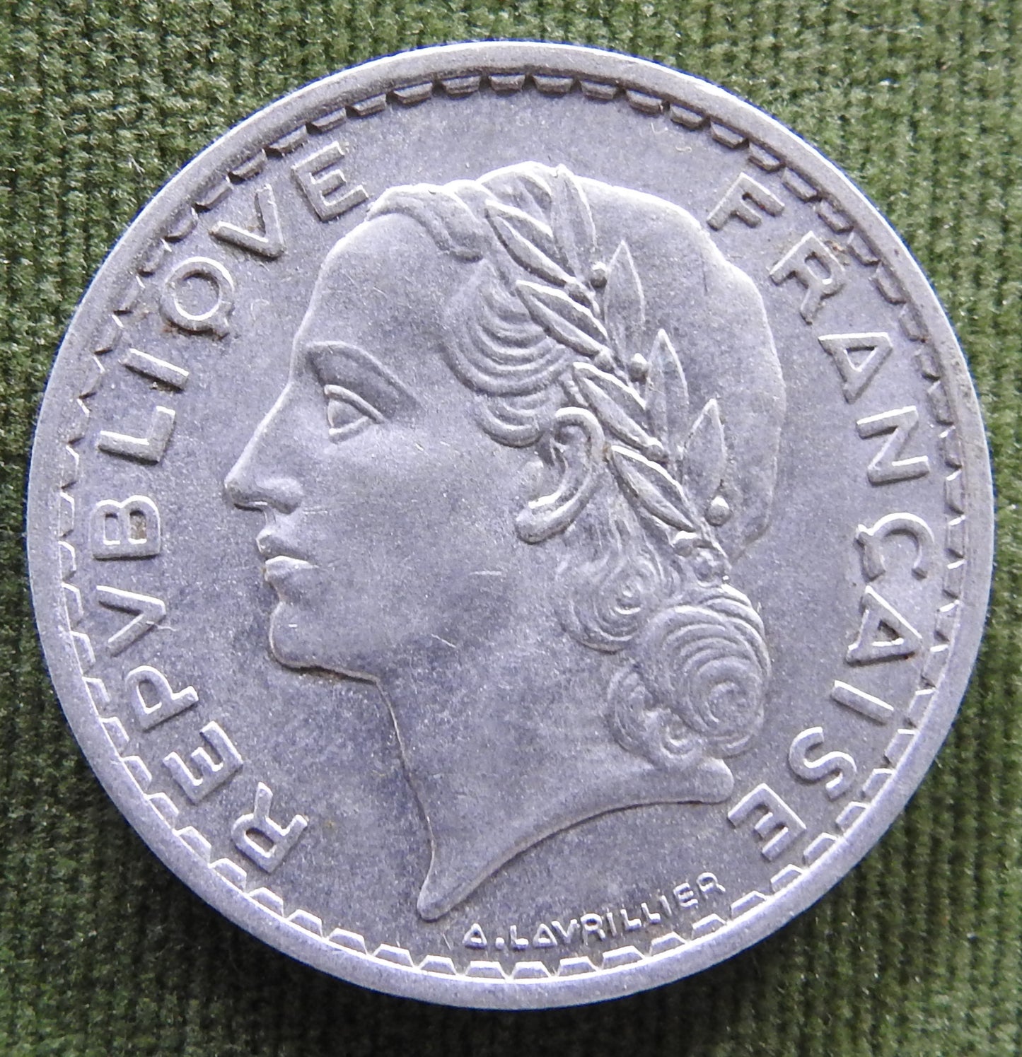 French 1950 5 Franc Coin - Circulated