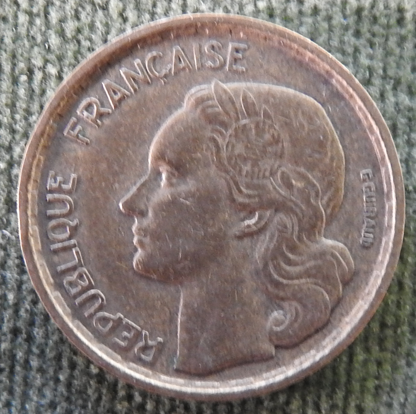 French 1952 10 Franc Coin - Circulated