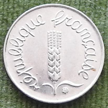 French 1962 1 Centime Coin - Circulated