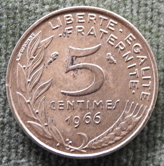 French 1966 5 Centimes Coin - Circulated