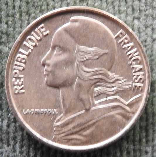 French 1966 5 Centimes Coin - Circulated