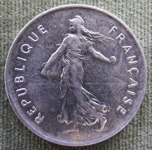 French 1971 5 Franc Coin - Circulated