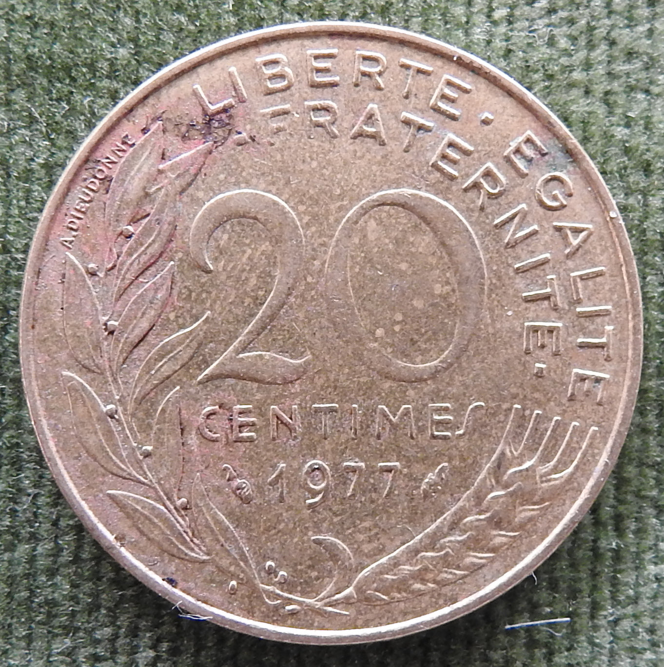 French 1977 20 Centimes Coin - Circulated