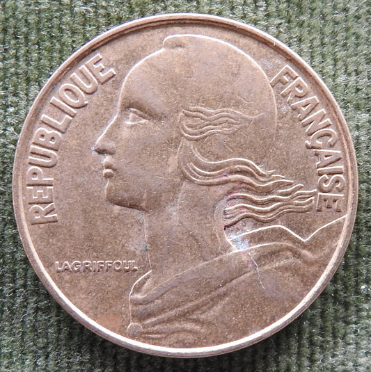 French 1977 20 Centimes Coin - Circulated