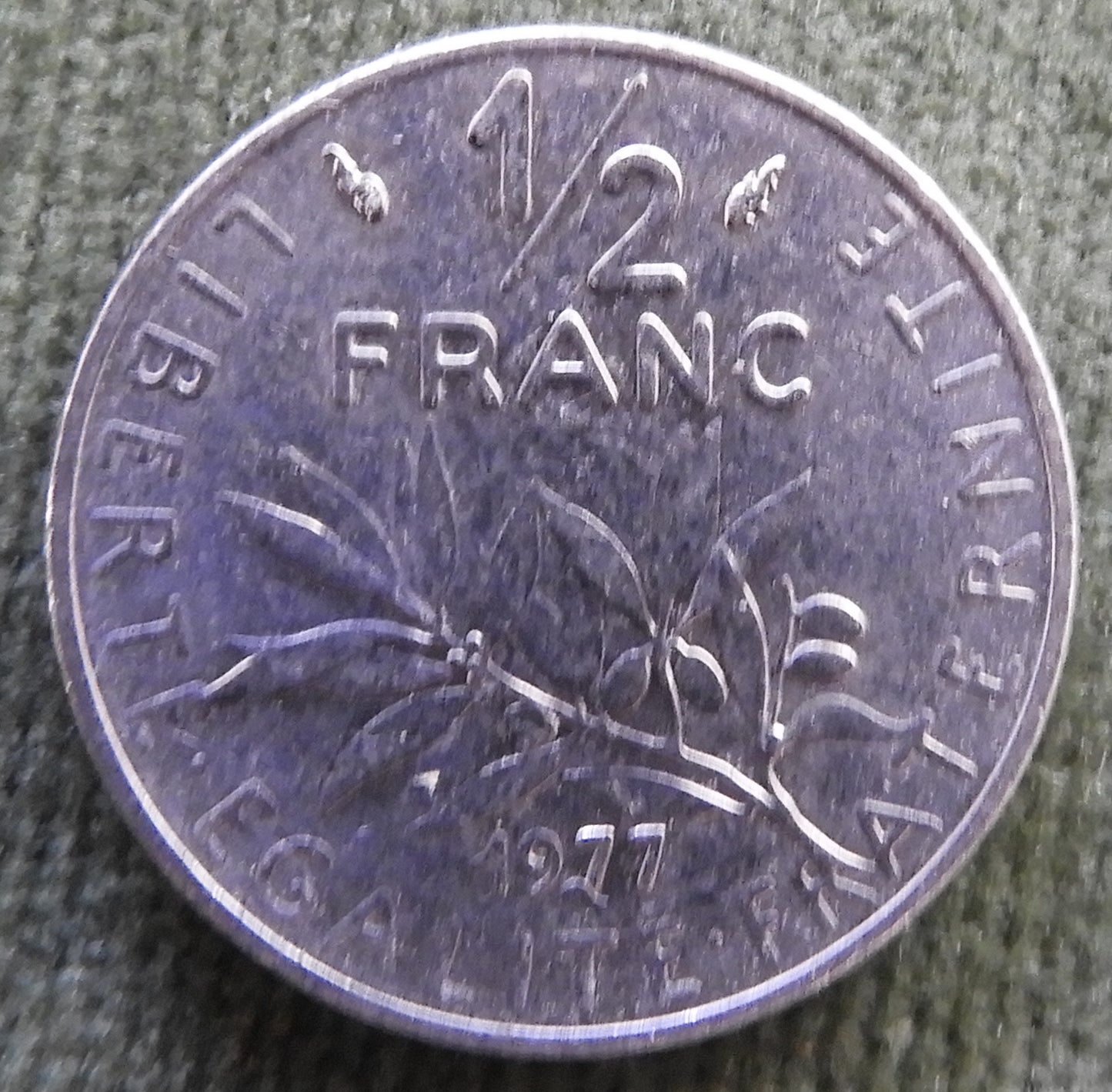French 1977 1/2 Franc Coin - Circulated