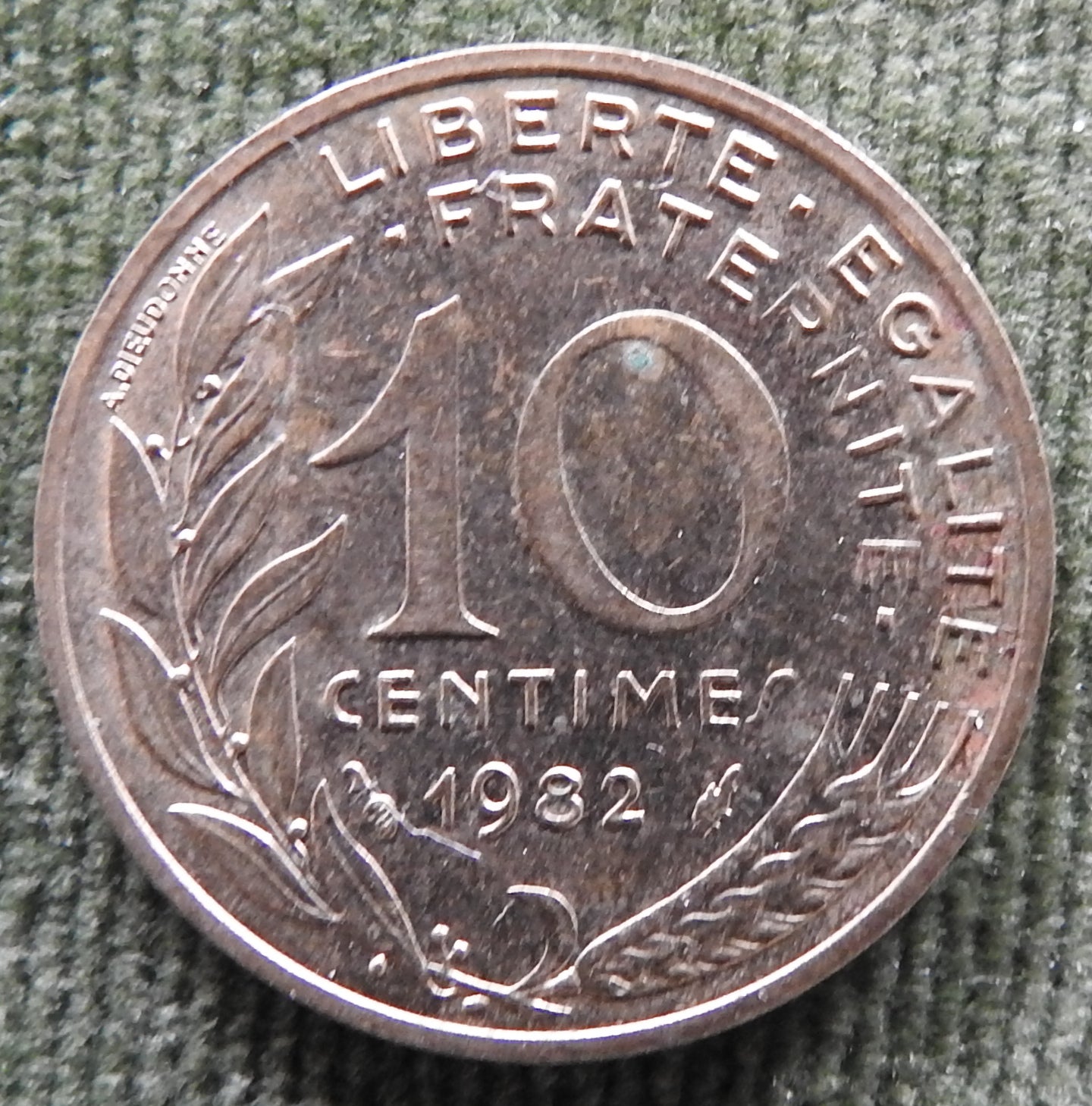 French 1982 10 Centimes Coin - Circulated