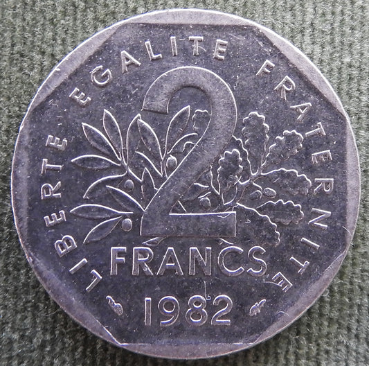 French 1982 2 Franc Coin - Circulated
