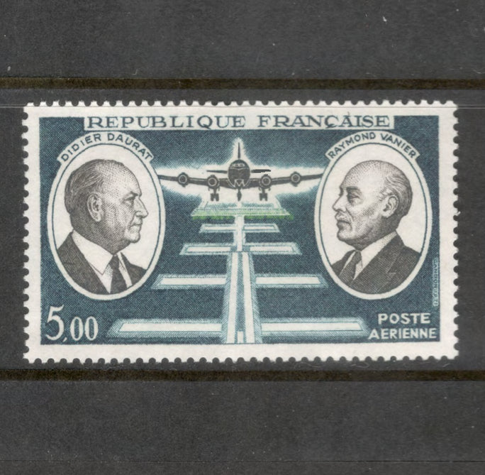 France 1971 5.00 Franc Daurat and Vanier Multicoloured Stamp
