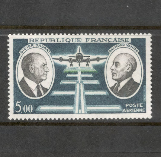 France 1971 5.00 Franc Daurat and Vanier Multicoloured Stamp