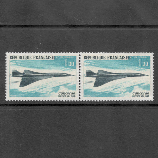 France 1969 1.00 Franc Concorde Airplane Multicoloured Airmail Stamp Pair