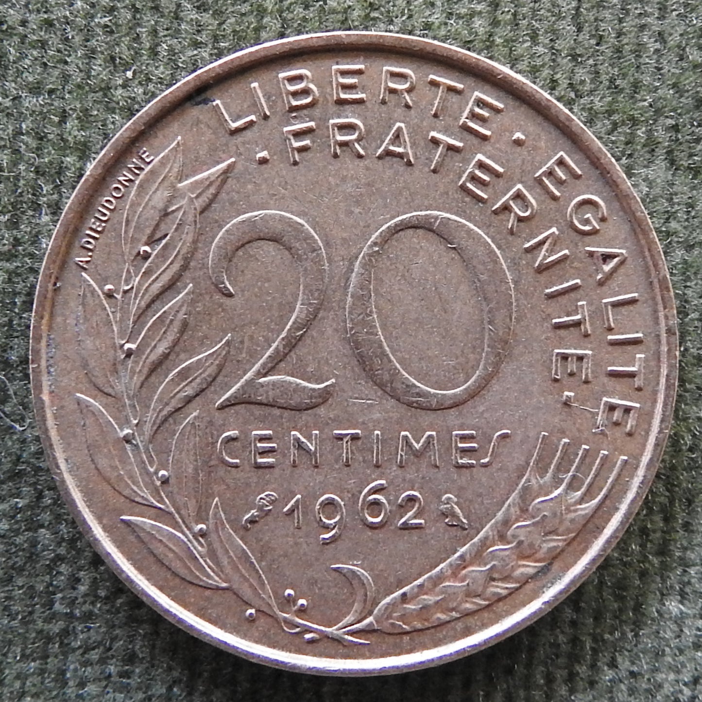 French 1962 20 Centimes Coin - Circulated