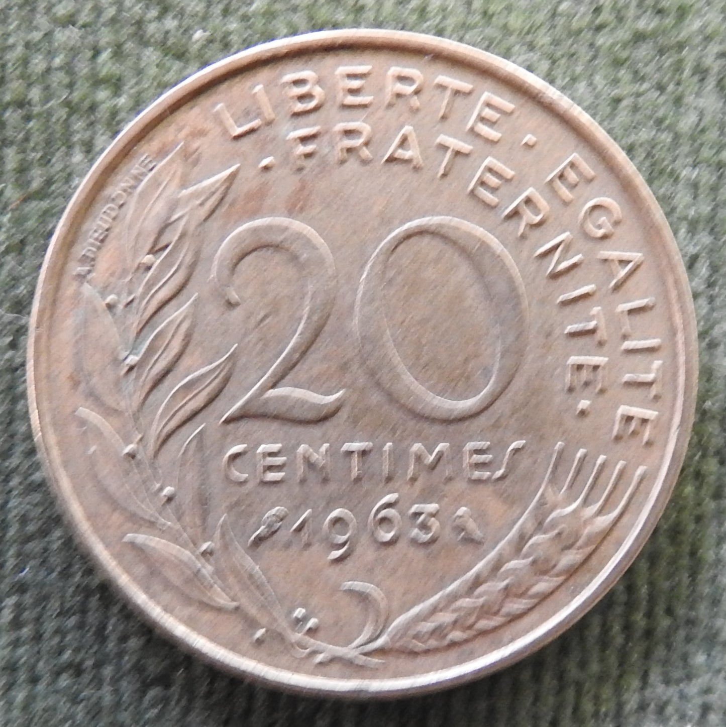 French 1963 20 Centimes Coin - Circulated