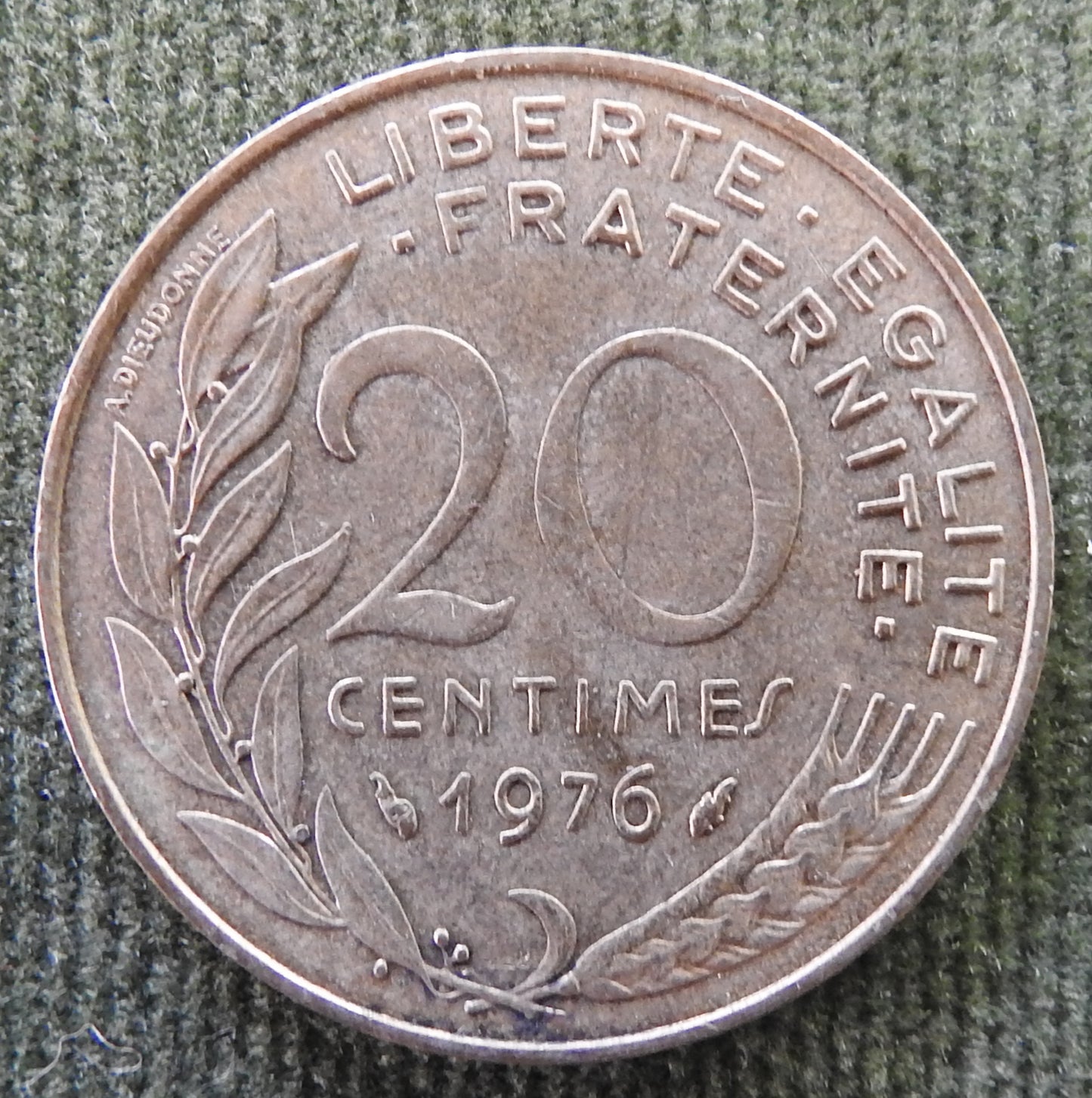 French 1976 20 Twenty Centimes Coin - Circulated