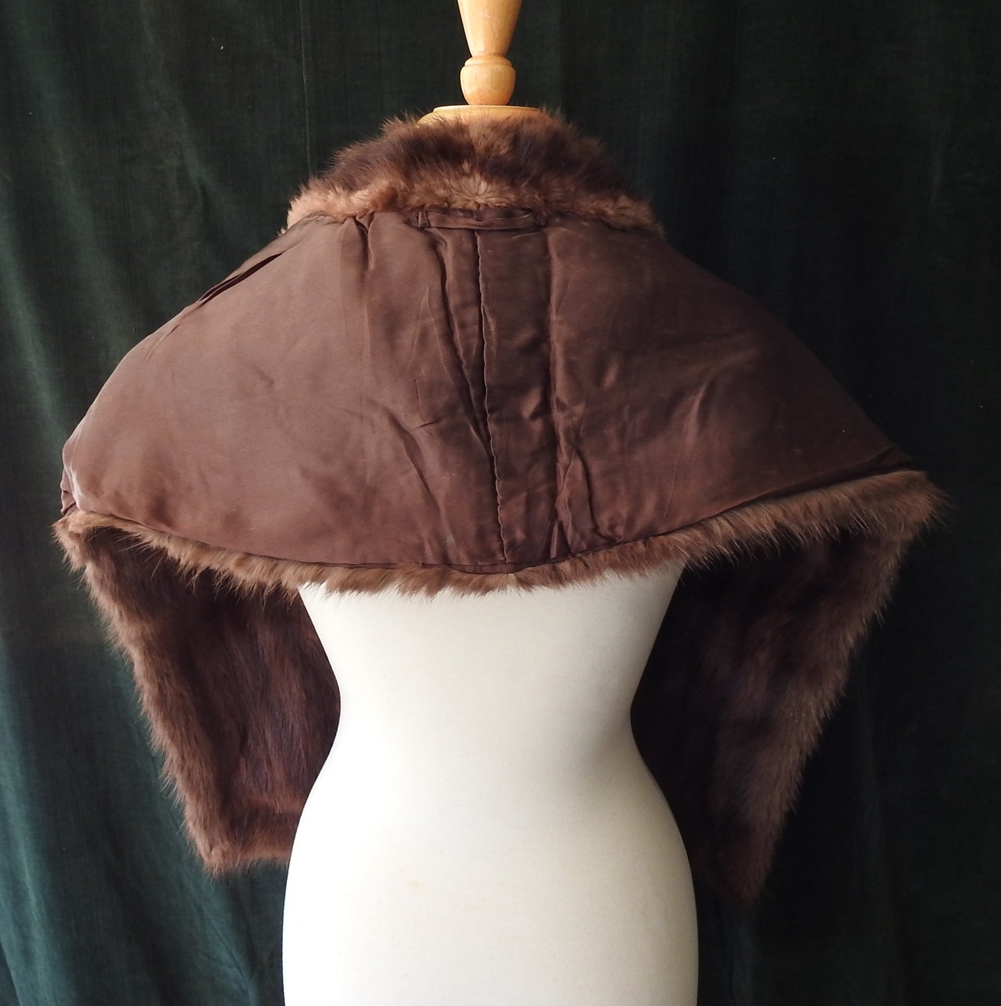 Unlabeled Fur Collar - Small Size