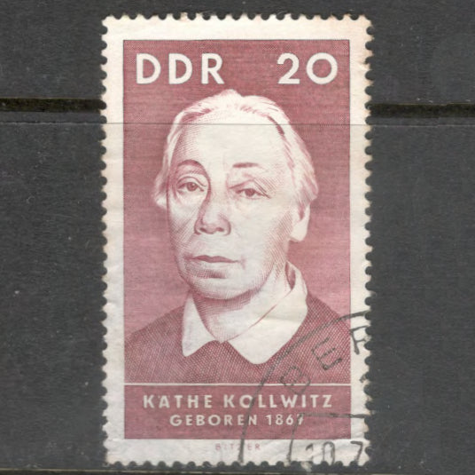 German DDR 1967 20 Pfennig Purple Carmine Famous Persons Käthe Kollwitz Stamp - Perfin:14.03