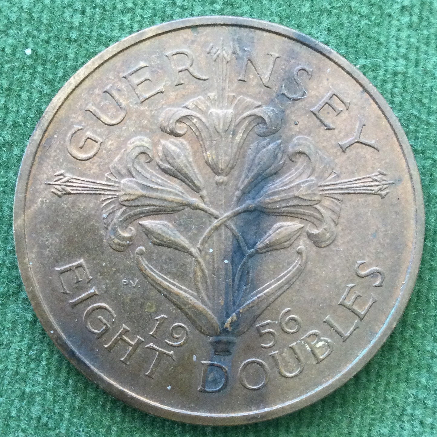 Guernsey 1956 8 Doubles Coin - Circulated