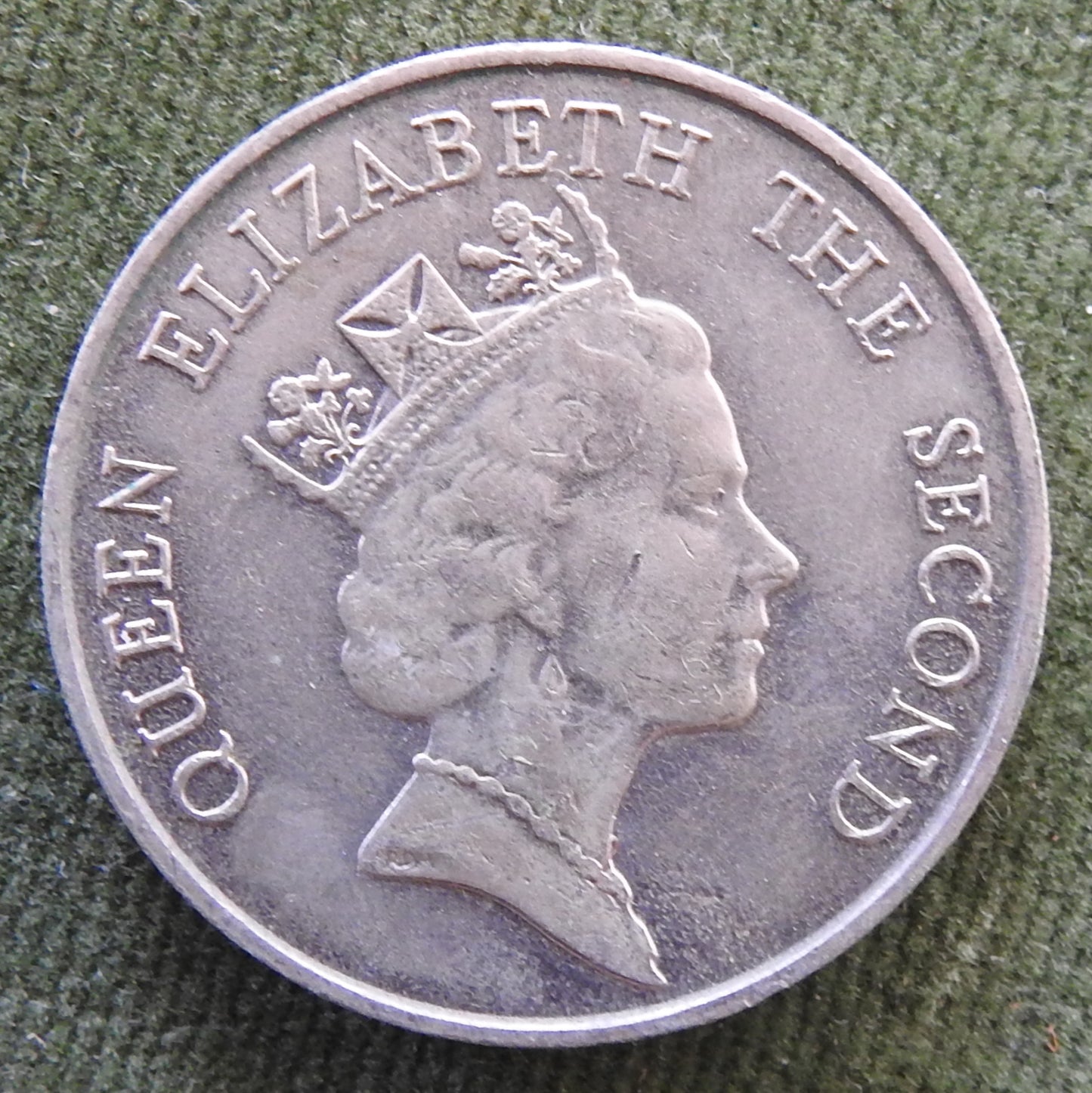 Hong Kong 1989 5 Dollar Queen Elizabeth II Coin