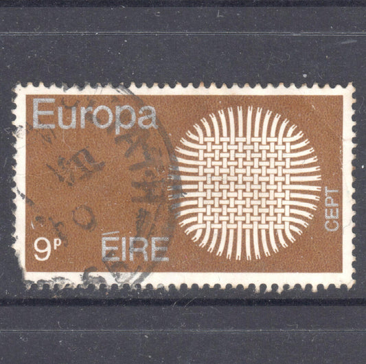 Ireland Eire 1970 9 Pence Olive Brown EUROPA Stamp - Perfin:15