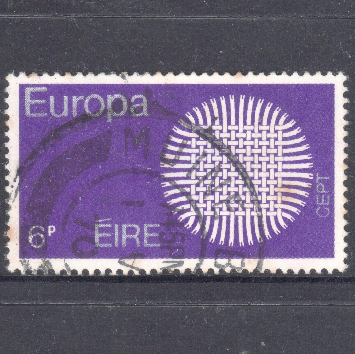 Ireland Eire 1970 6 Pingin Blueish Purple EUROPA Stamp - Perfin:15