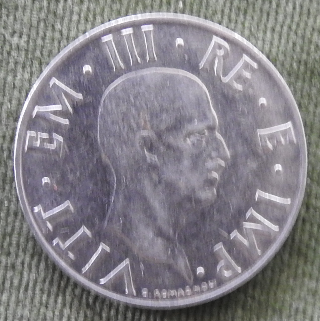 Italy 1940 2 Lire King Vittorio Emanuele III Coin - Magnetic