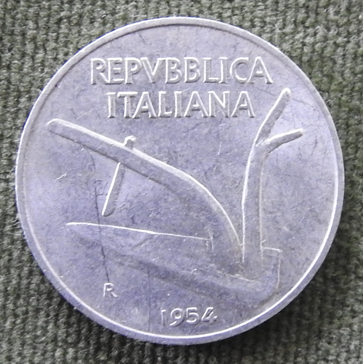 Italy 1954 10 Lira Coin - Circulated